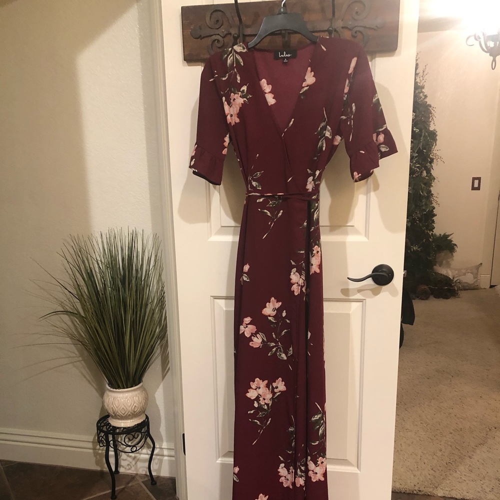 September Sunsets Burgundy Floral Print Wrap Maxi Dress, size small